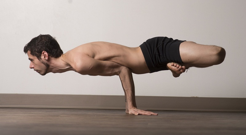 Yoga Mindfulness Pria 2025: Solusi Gen Z Atasi Stres & Fokus Berdasarkan Data Terkini